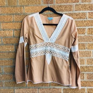 Manan | Cool Peasant Top with Crocheted Trim *